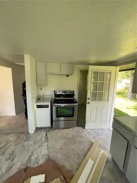 906 Powell St, Springdale, AR 72764 photo 5