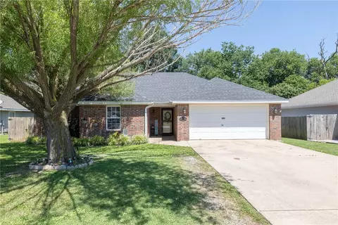 20730 Highland Dr, Springdale, AR 72764