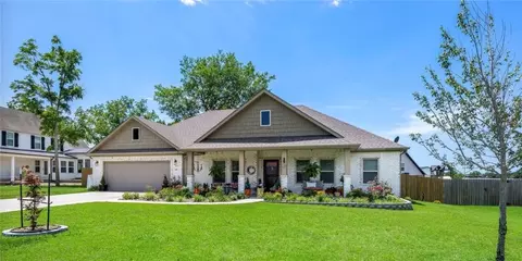 608 S Mock St, Prairie Grove, AR 72753