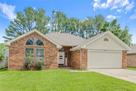 3801 Beechwood, Rogers, AR 72756