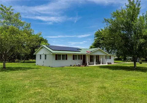 913 E North St, Lincoln, AR 72744