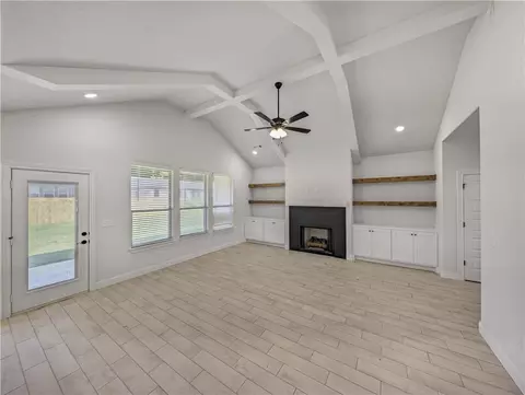 700 Marianne St, Bentonville, AR 72713