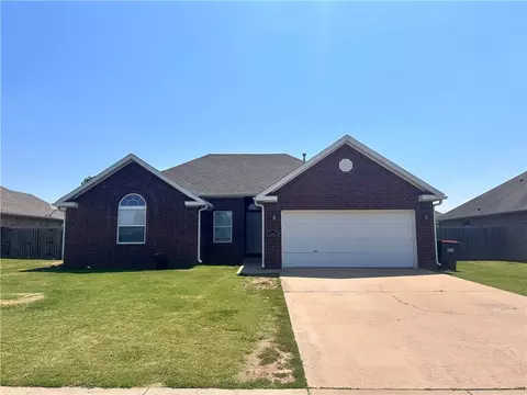 4593 Sadie St, Springdale, AR 72762