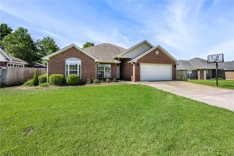 523 W Powerline Pl, Fayetteville, AR 72701