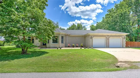 409 Detroit Ne St, Gravette, AR 72736