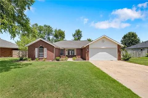 2705 5th St, Bentonville, AR 72712