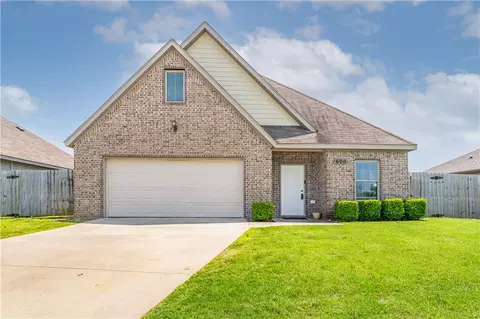 600 W Stoney Point Rd, Rogers, AR 72758