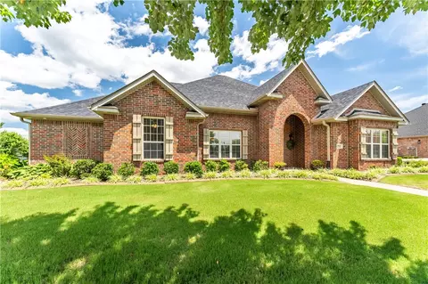 253 Jtl Pkwy, Springdale, AR 72762