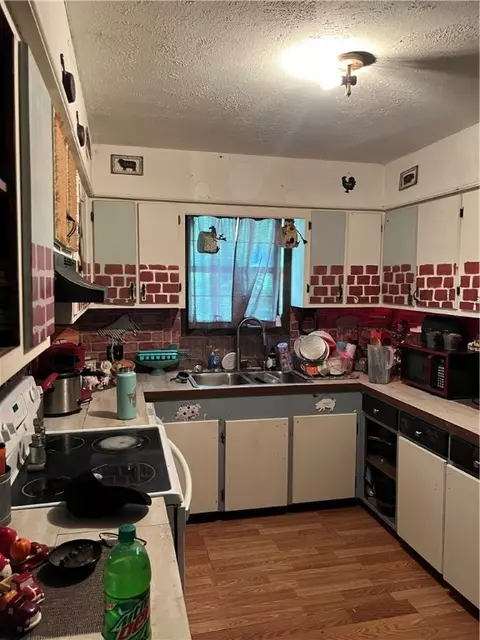 Kitchen - 106 Ayers St, Summit, AR 72677 photo 1 of 3