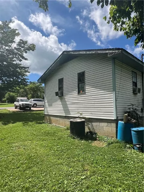 Exterior - 106 Ayers St, Summit, AR 72677 photo 2 of 3