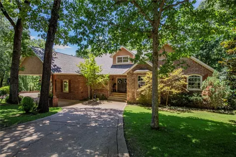 13181 Ridgeline Rd, Bentonville, AR 72712
