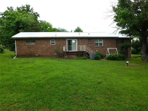 103 S Mountain St, Jasper, AR 72641 photo 8