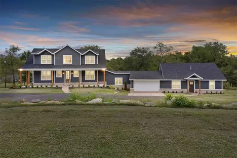 105 Christian Ln, Bentonville, AR 72712