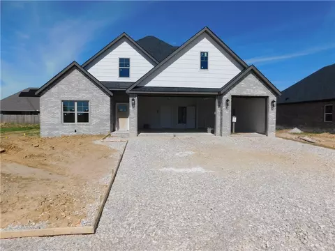 1189 Carrara St, Springdale, AR 72762