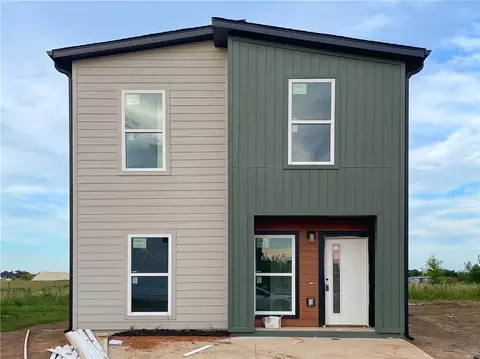 780 Maryland Ave, Centerton, AR 72719