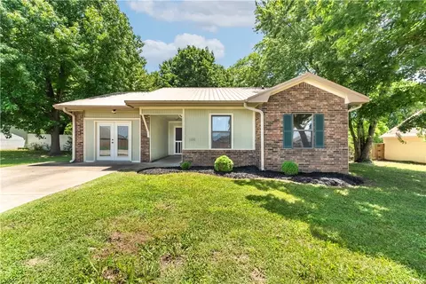 144 N Hunter St, Farmington, AR 72730