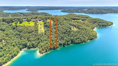 9 The Pointe Dr, Eureka Springs, AR 72631
