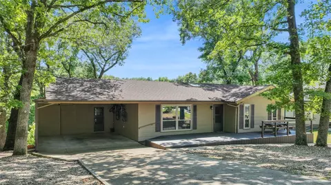 5 Crewe Ln, Bella Vista, AR 72715