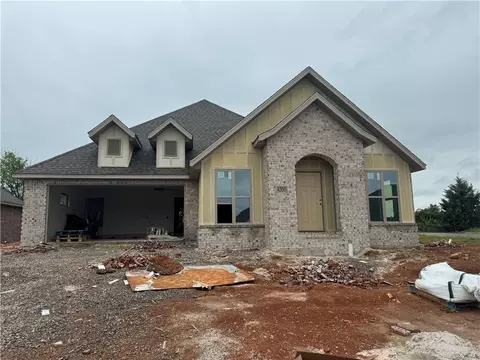 4300 SW Pawhuska St, Bentonville, AR 72713