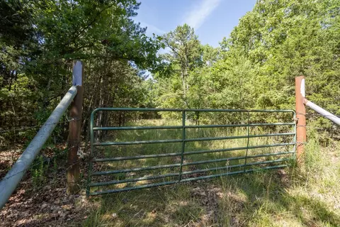 Cr 560, Berryville, AR 72616
