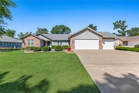 89 Perth Dr, Bella Vista, AR 72715