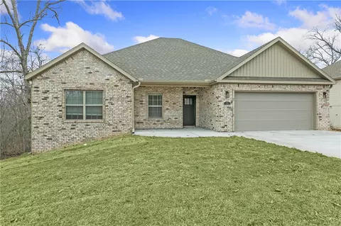 11 Findhorn Ln, Bella Vista, AR 72715