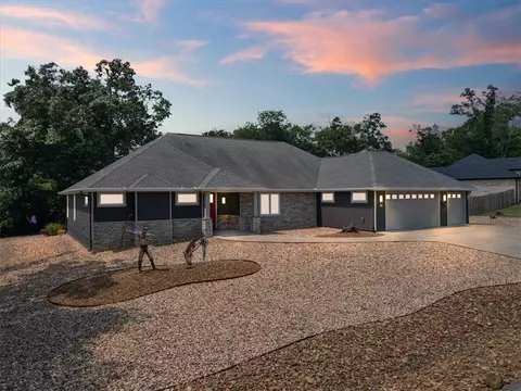 14 Dunbarton Dr, Bella Vista, AR 72715