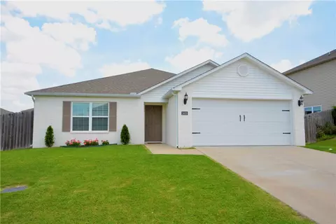 2410 Hickory Wood Ave, Lowell, AR 72745