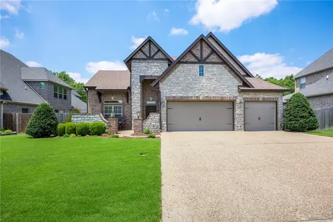 6002 SW Broadway St, Bentonville, AR 72712