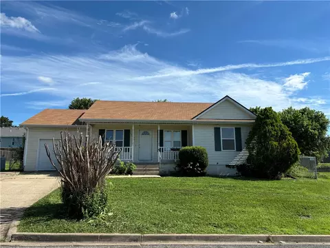 1205 Kristy Ave, Berryville, AR 72616