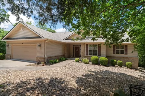 61 Norwood Dr, Bella Vista, AR 72714