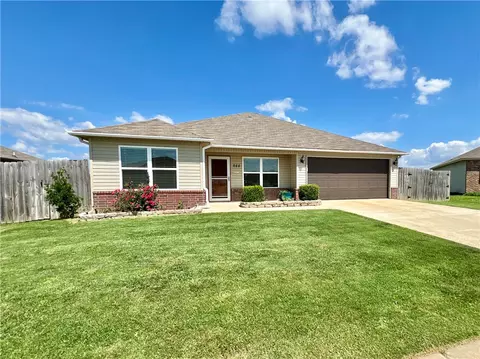 844 NW Evans Cir, Bentonville, AR 72713