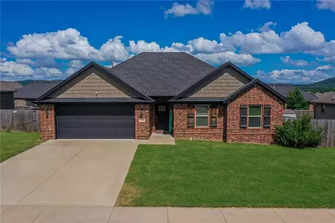 570 Captain Reid Ln, Prairie Grove, AR 72753