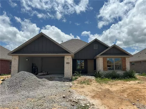 231 Palm St, Centerton, AR 72719