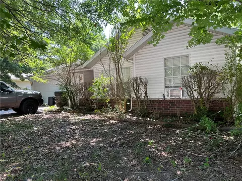 806 E Olrich St, Rogers, AR 72756