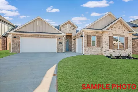 5500 SW Firethorn Ln, Bentonville, AR 72712