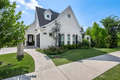 285 N Powderhorn Dr, Fayetteville, AR 72704