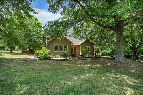 16536 Looney Rd, Pea Ridge, AR 72751