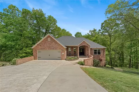 9 Norman Ln, Bella Vista, AR 72714