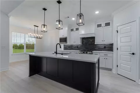 601 Abigail St, Bentonville, AR 72713