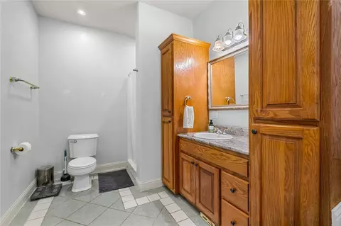 Bath - 18743 E Pinebrooke Dr, Garfield, AR 72732 photo 1 of 7