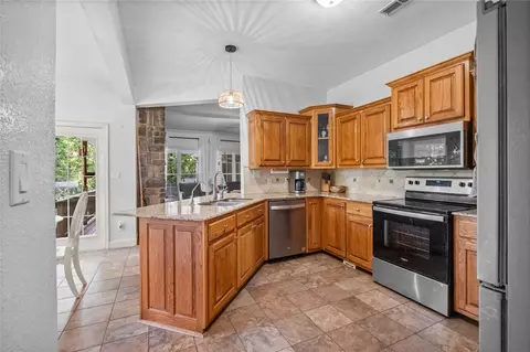 Kitchen - 18743 E Pinebrooke Dr, Garfield, AR 72732 photo 3 of 5