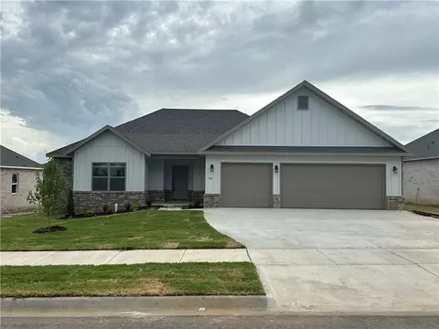 83 N Sheep Dog Ave, Farmington, AR 72730