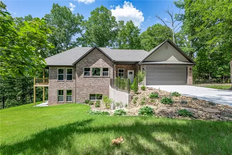 4 Darwen Ln, Bella Vista, AR 72714