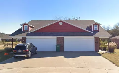 261 E 265 E Anabranch Ct, Farmington, AR 72730