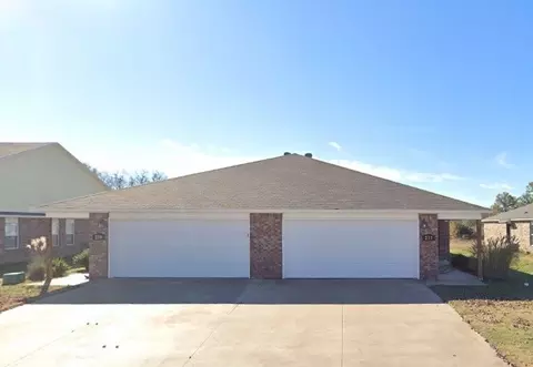 233 E 235 E Anabranch Ct, Farmington, AR 72730