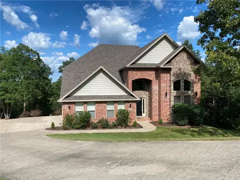 533 Double Eagle Pl, Fayetteville, AR 72701