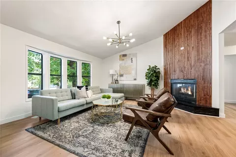 30 Quantock Hills Dr, Bella Vista, AR 72715