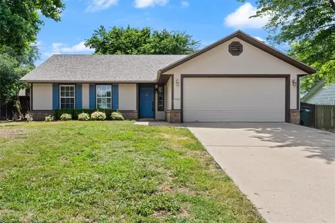 1606 N Salem Rd, Fayetteville, AR 72704