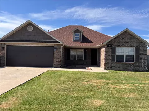611 Lasso Ln, Centerton, AR 72719